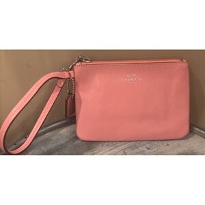 New‎ Coach Pebble Leather Corner Zip Wristlet F52850 Pink Retail 75$